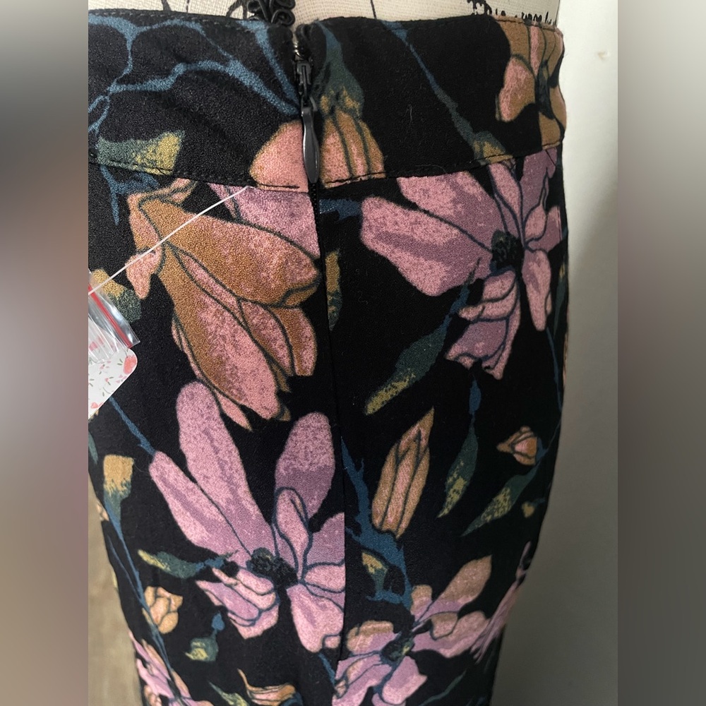 NWT Free People Lisa Crepe Floral Black Maxi Skirt-Size 6 - Picture 4 of 8
